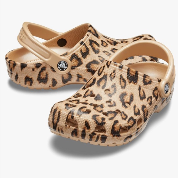 Crocs Classic Leopard Gold Clog Unisex – Men’s 7 / Women’s 9 New - Picture 2 of 5